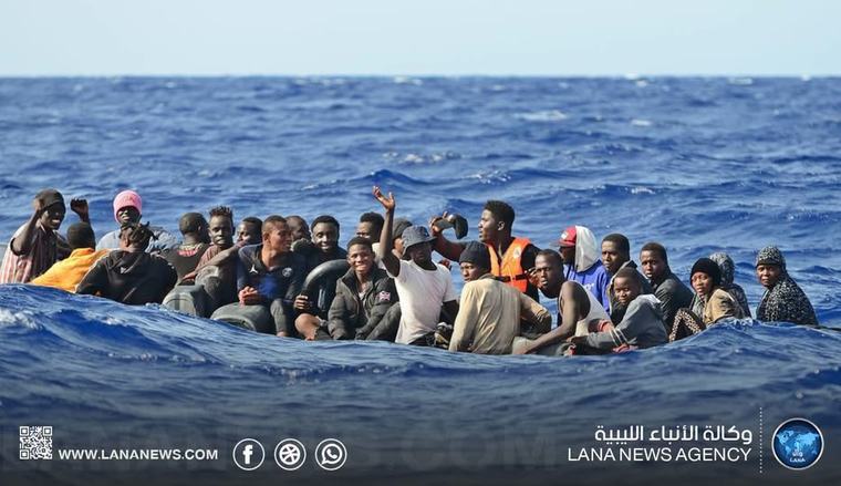 أمن السواحل ينقذ مهاجرين قبالة سواحل بنغازي