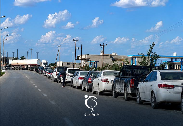 أزمة الوقود تتفاقم في ليبيا.. طوابير تمتد لساعات وتساؤلات عن أسباب النقص