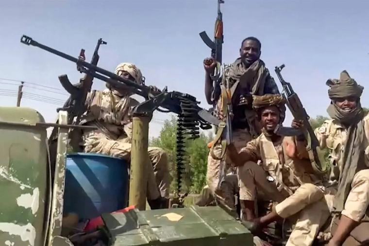 انشقاق جديد في «الدعم السريع».. 200 مقاتل يعلنون الانضمام للجيش السوداني